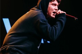 开云体育官网-费耶诺德对拜仁