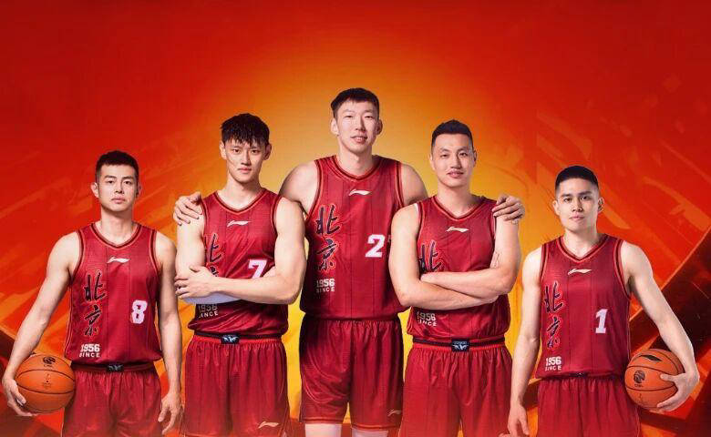 包含赛地聚焦——国王杯今晨热度飙升，武汉三镇状态回暖，震撼外界，轮换策略成焦点的词条