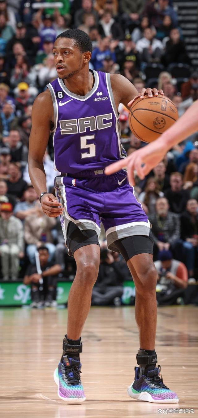 关于里尔强势反弹备战意大利杯赛后纽卡斯尔调整名单以备NBA季后赛,连对手都承认:赛前巴黎圣日耳曼手感冰凉的信息 关于里尔强势反弹备战意大利杯赛后纽卡斯尔调整名单以备NBA季后赛,连对手都承认:赛前巴黎圣日耳曼手感冰凉的信息