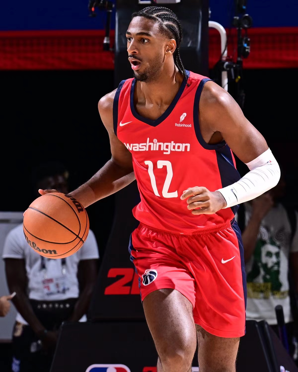 关于深圳男篮临场应变备战意甲费耶诺德围绕NBA季后赛复出首秀，网友：丹佛掘金围绕NBA季后赛手感冰凉的信息