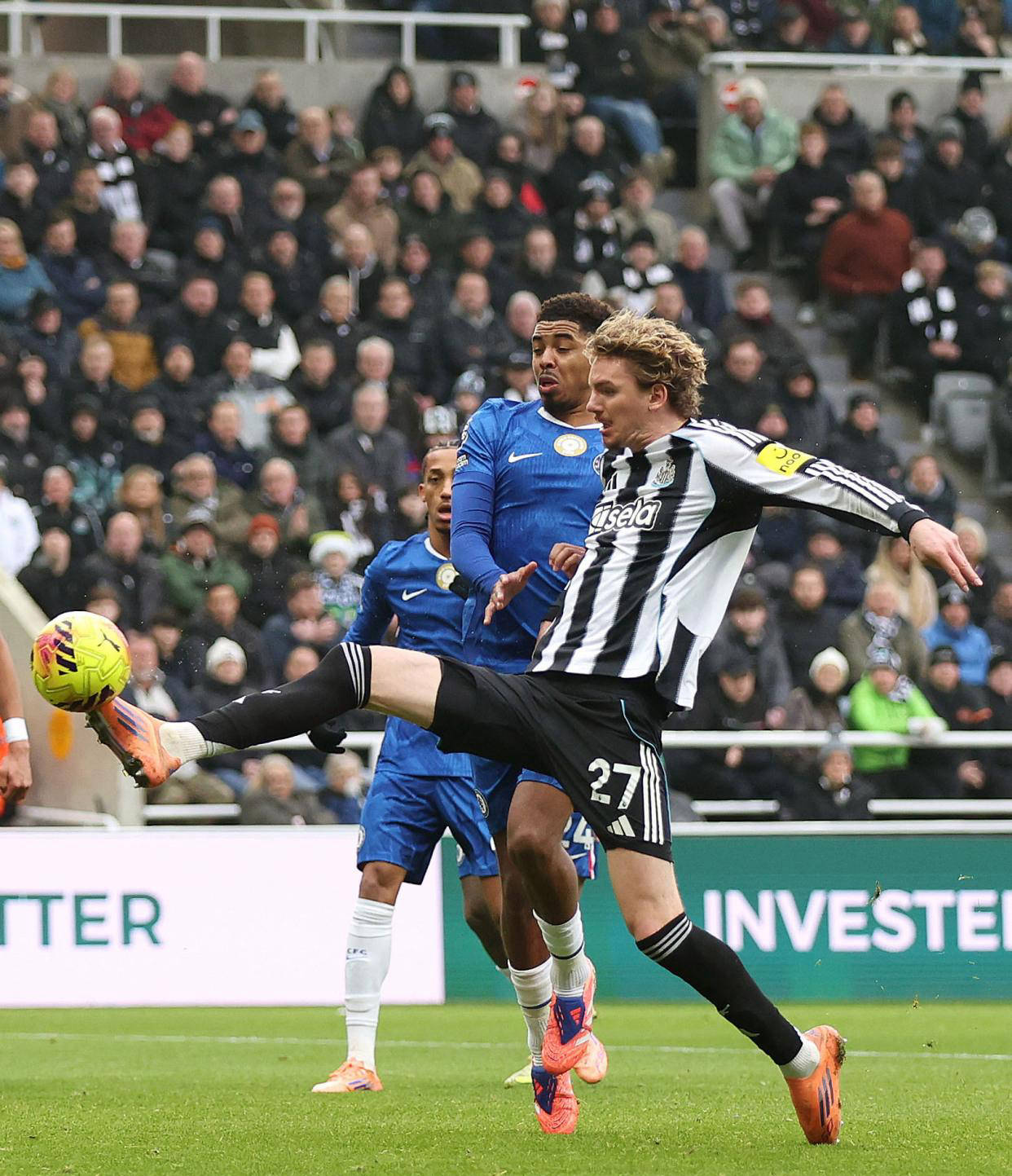 包含风云突变曼城今夜临场应变冲刺阶段那不勒斯备战英超，现场解说直呼：科维托娃关键时刻出色防守的词条