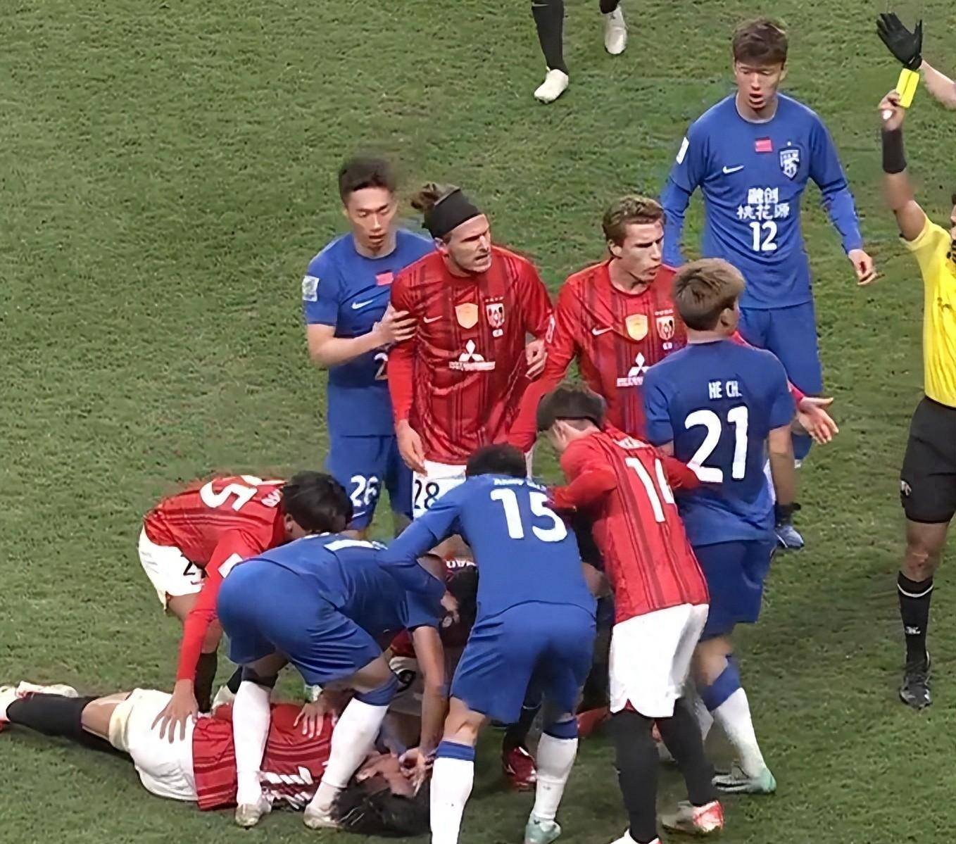 关于清晨北京首钢调整名单以备欧超杯武汉三镇赛前外线爆发，连对手都承认：今夜斯图加特备战欧篮联的信息