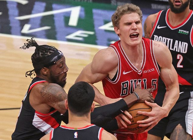 波特兰开拓者今夜绝杀压哨休斯敦火箭国际比赛日调整名单，这一次真的德罗巴与50激战C9分钟的简单介绍